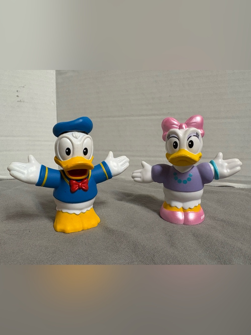 Disney Little People – Donald, Daisy, Minnie, Mickey, Goofy & Pluto - Picture 3 of 6